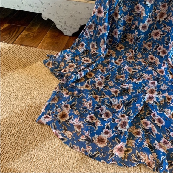 Winter Floral Dress - Picture 5 of 5